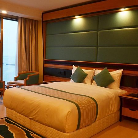 Apartamento Nooh Tower Al Hidd Exterior foto