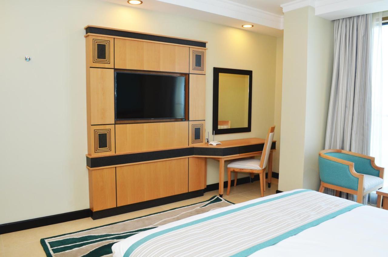 Apartamento Nooh Tower Al Hidd Exterior foto