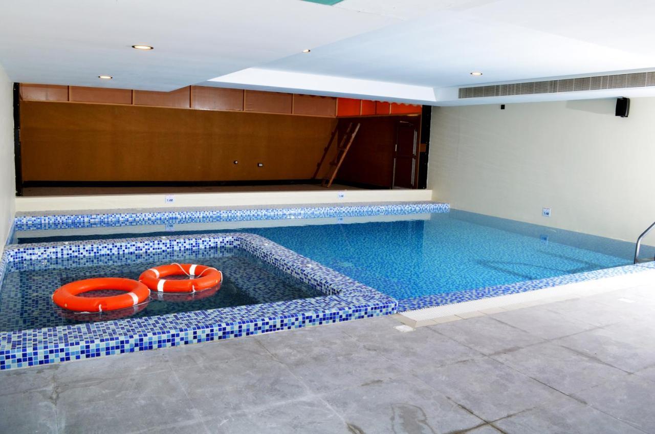 Apartamento Nooh Tower Al Hidd Exterior foto