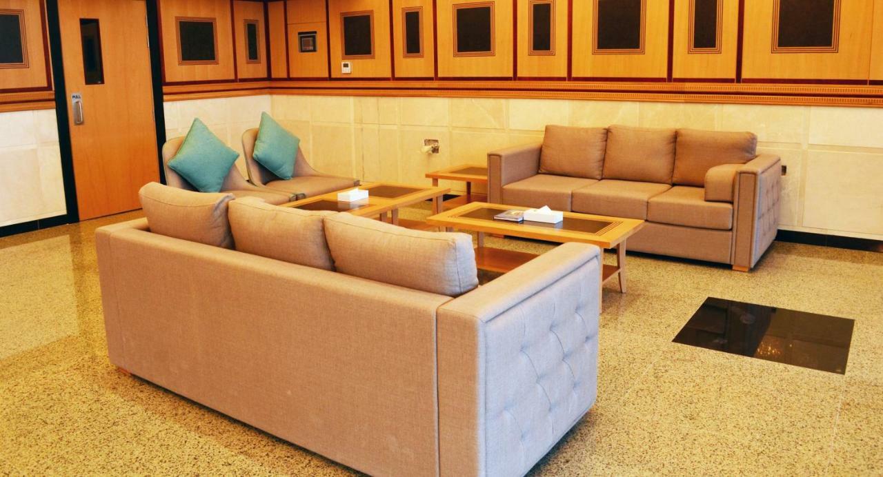 Apartamento Nooh Tower Al Hidd Exterior foto