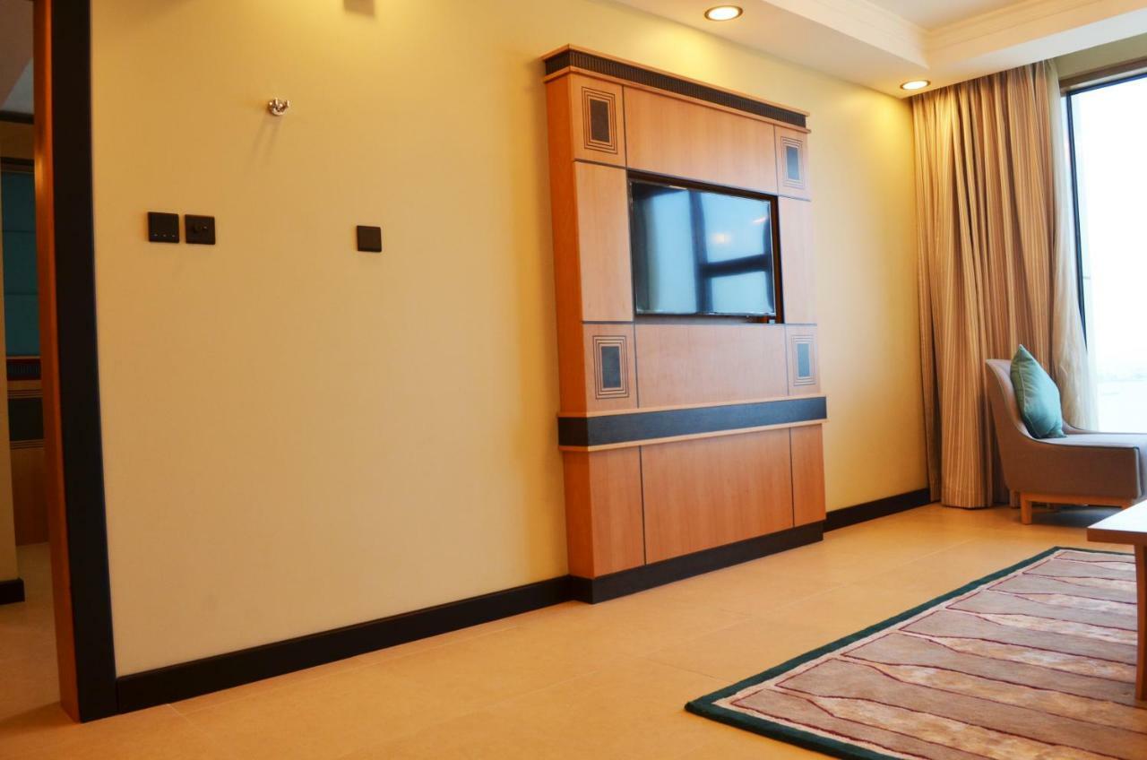 Apartamento Nooh Tower Al Hidd Exterior foto