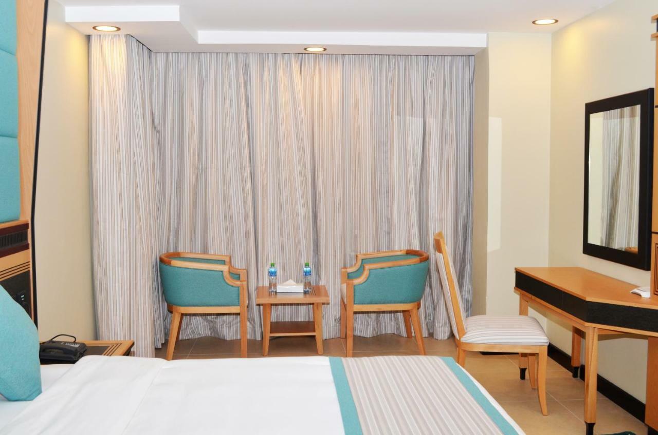Apartamento Nooh Tower Al Hidd Exterior foto
