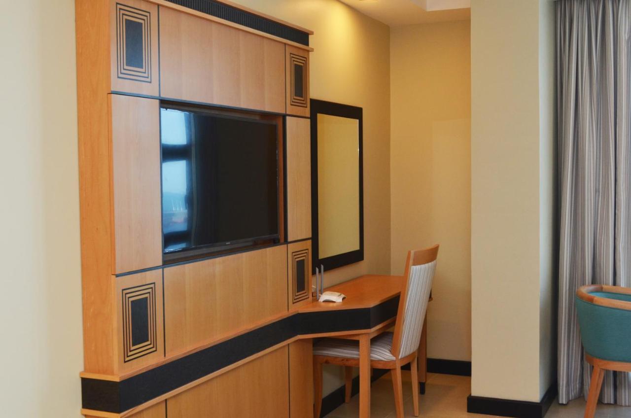 Apartamento Nooh Tower Al Hidd Exterior foto